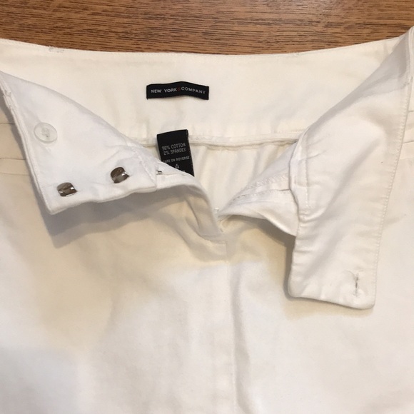 New York & Company, White skort, size 4. Short skirt that has shorts under it. - Picture 5 of 6